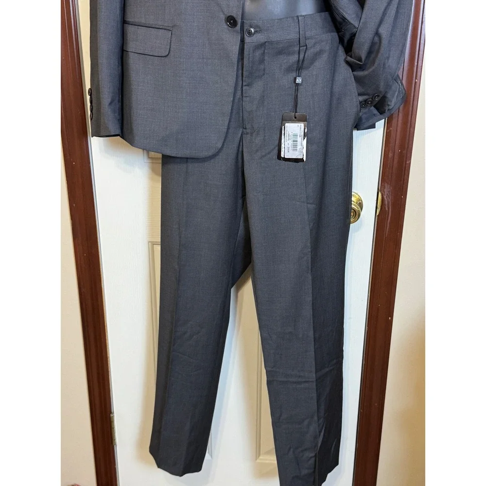 Armani Exchange Mens Charcoal Gray Wool Blend Suit - pant Size 38x30  Jacket 40S